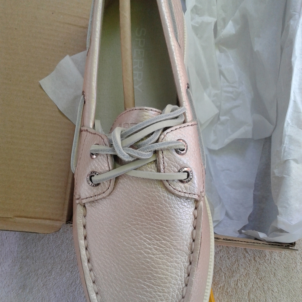 Women's size 8 Sperry boat shoes
